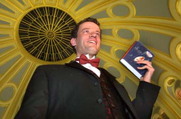 Στον 39χρονο Γιαν Μαρτέλ το λογοτεχνικό βραβείο Μπούκερ 2002