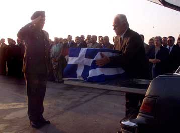 Στη Θεσ/νίκη μεταφέρθηκαν τα οστά του πρώτου Έλληνα αξιωματικού που σκοτώθηκε το 40