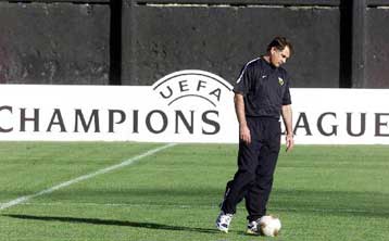 Προσγείωση στην Καλλιθέα ζήτησε ο Μπάγεβιτς