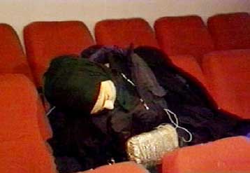 Θρήνος για τα τραγικά θύματα με τη Μόσχα να τίθεται υπό δρακόντεια μέτρα ασφαλείας