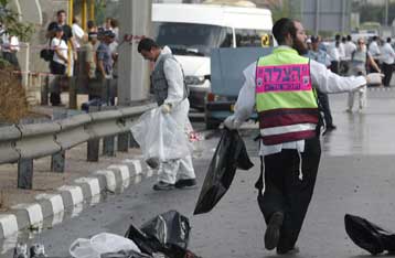 Τουλάχιστον τρεις νεκροί σε επίθεση αυτοκτονίας σε πρατήριο καυσίμων στη Δυτική Όχθη