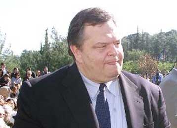 «Το ΠΑΣΟΚ έχει ένστικτο αυτοσυντήρησης» τονίζει ο Βενιζέλος