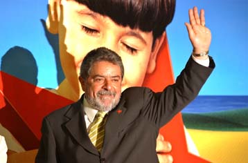 Πρόεδρος της Βραζιλίας με ποσοστό 61% εξελέγη ο Λουίς Ινάσιο «Λούλα» ντα Σίλβα