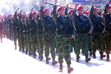 Με ιδιαίτερη λαμπρότητα κορυφώθηκαν οι εορταστικές εκδηλώσεις για την επέτειο του «ΟΧΙ»