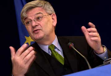 Αιχμές Φίσερ κατά της αμερικανικής πολιτικής για το Ιράκ