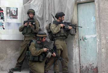 Επίθεση Παλαιστινίου ενόπλου εναντίον εβραϊκού οικισμού με τουλάχιστον έξι τραυματίες