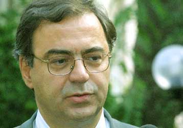 Χαμηλότερα του 4% ο ρυθμός ανάπτυξης το 2002, δηλώνει ο Νίκος Χριστοδουλάκης