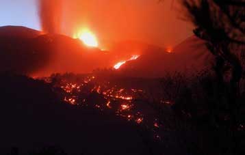 Σε κατάσταση εκτάκτου ανάγκης η ανατολική Σικελία εξαιτίας του ηφαιστείου της Αίτνας
