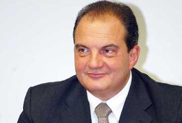 Η κυβέρνηση συνώνυμη των υποχωρήσεων στα εθνικά ζητήματα, δηλώνει ο Κ.Καραμανλής
