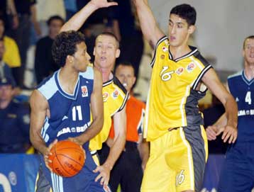 Μέσα από τα χέρια της έχασε την πρώτη της νίκη η ΑΕΚ, ήττα και για τον ΠΑΟ