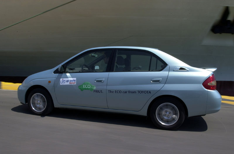Πλήρη σειρά υβριδικών οχημάτων μέχρι το 2012 ετοιμάζει η Toyota