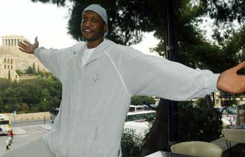 Για τίτλους και διακρίσεις ήλθε στην Ελλάδα και τον Πανιώνιο ο Τζον Ουάλας