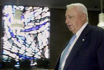 Με την πρόταση μομφής του Μερέτς αντιμέτωπος τη Δευτέρα στην Κνεσέτ ο Αριέλ Σαρόν