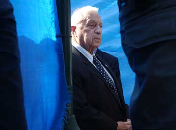 Διάλυση της Κνεσέτ και πρόωρη προσφυγή στις κάλπες αποφάσισε ο Αριέλ Σαρόν