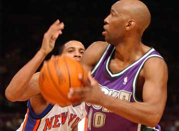 Ήττα και αποδοκιμασίες για τους Νικς που έχασαν από τους Μιλγούκι Μπας με 97-88