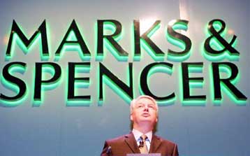 Τα υψηλότερα κέρδη της τελευταίας τριετίας σημείωσε η Marks & Spencer το α΄εξάμηνο