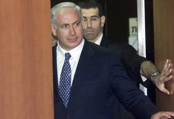 Θα ξεφορτωνόμασταν τον Αραφάτ, αν οι ΗΠΑ επιτίθεντο στο Ιράκ, δηλώνει ο Νετανιάχου