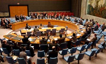 Σχέδιο ψηφίσματος των ΗΠΑ για αφοπλισμό του Ιράκ συζητά το Συμβούλιο Ασφαλείας