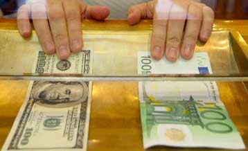 Πάνω από το 1 δολάριο το ευρώ σε υψηλό τρεισήμιση μηνών