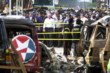 Η Αλ Κάιντα ανέλαβε την ευθύνη και για την επίθεση στην Ινδονησία