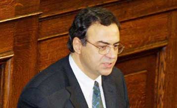 «Κόντρες» στη Βουλή για την κυβερνητική ειλικρίνεια στα δημοσιονομικά μεγέθη