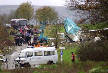Σταμάτησαν οι κινητήρες του αεροσκάφους της Luxair πριν από τη συντριβή του