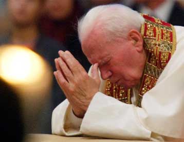 Η Αλ Κάιντα σχεδίαζε να δολοφονήσει τον Πάπα, γράφουν οι Times