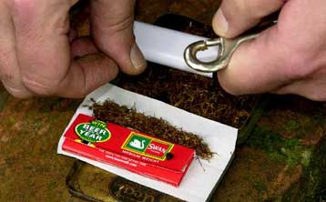 Τρία τσιγάρα κάνναβης ισοδυναμούν με 20 κανονικά, προειδοποιούν Βρετανοί ερευνητές