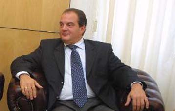 Σύγκληση του συμβουλίου των πολιτικών αρχηγών ζήτησε ο Κώστας Καραμανλής