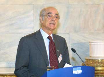 Αλήθεια, πιστότητα και ακρίβεια χαρακτηρίζουν τον προϋπολογισμό της Βουλής για το 2003