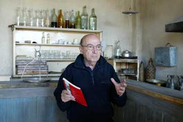 Μισέλ Φάιφερ και Ελίας Κοτέας ζητά ο Αγγελόπουλος για την τριλογία του