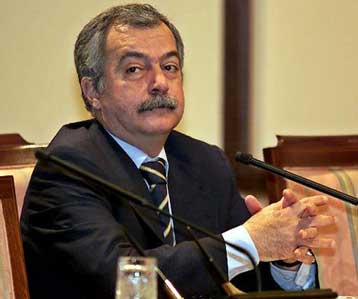 Την ενόχληση για το σχέδιο Ανάν εξέφρασε ο Γκιουρέλ προς τον Κ.Πάουελ