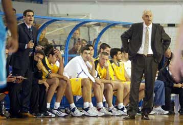 Για την αλλαγή εικόνας παίζει η ΑΕΚ στην Κωνσταντινούλη