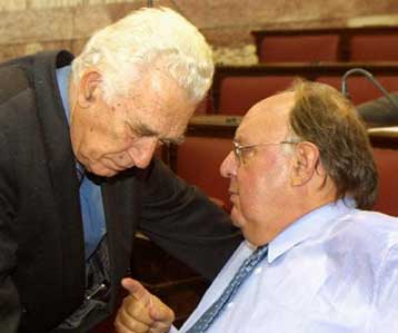 Διαφωνίες για τη δεσμευτικότητα του σχεδίου Ανάν στην Επιτροπή Εξωτερικών και Αμυνας