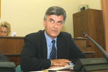 Βάσει του Σωφρονιστικού Κώδικα οι συνθήκες κράτησης των μελών της 17Ν, λέει ο Πετσάλνικος