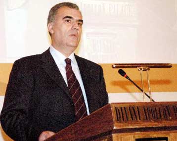 Υπεραμύνθηκε της ασφαλιστικής μεταρρύθμισης ο Δημ.Ρέππας από το βήμα του Economist