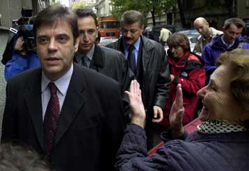 Επισήμως υποψήφιος για την προεδρία της Σερβίας ο Κοστούνιτσα