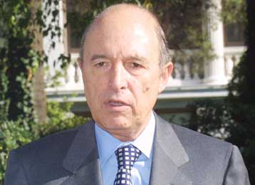 Η αντίσταση σε κάθε τι ξεπερασμένο είναι το μήνυμα του Πολυτεχνείου, τόνισε ο Κ.Σημίτης