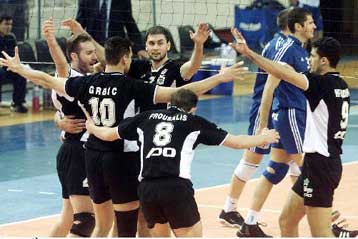 Πρώτη ήττα για τον Ηρακλή, 3-2 από τον ΠΑΟΚ