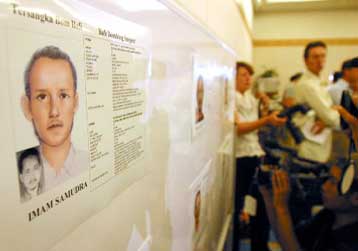 Τον «εγκέφαλο» της πολύνεκρης επίθεσης στο Μπαλί κατονόμασε η ινδονησιακή αστυνομία