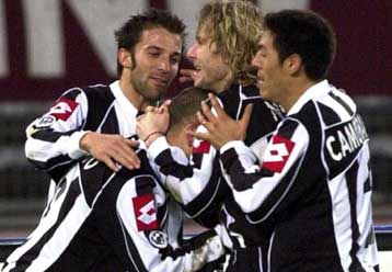 Πέρασμα της Γιουβέντους στην κορυφή μετά το άνετο 4-0 στο ντέρμπι του Τορίνο