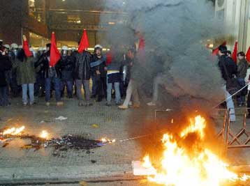Στον εισαγγελέα οι συλληφθέντες για τα επεισόδια κατά την επέτειο του Πολυτεχνείου