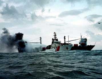 Πυρκαγιά σε σκάφος του νορβηγικού Πολεμικού Ναυτικού με 32 επιβαίνοντες