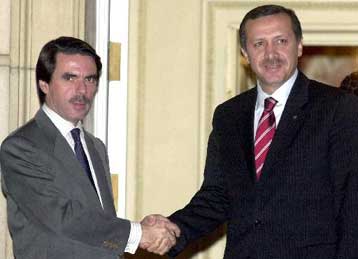 Ημερομηνία για ενταξιακές διαπραγματεύσεις ζήτησε και από τη Μαδρίτη ο Ερντογάν