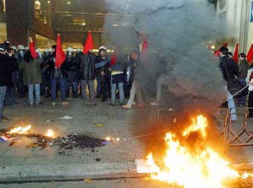 Δεκάμηνη φυλάκιση σε τέσσερα άτομα για τα επεισόδια στη Θεσσαλονίκη την Κυριακή