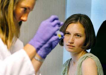 Πιθανός ο εμβολιασμός κατά του καρκίνου στον τράχηλο της μήτρας σε πέντε χρόνια