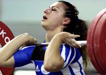 Xρυσό με παγκόσμιο ρεκόρ για την Τσακίρη – Εκτός βάθρου ο Τζελίλης