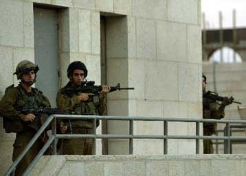 Επ αόριστο ανακατάληψη της Βηθλεέμ με «μπαράζ» συλλήψεων Παλαιστινίων