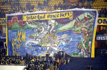 Βαριές «καμπάνες» από την UEFA σε Παναθηναϊκό και Φενέρμπαχτσέ