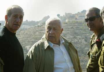 Απειλητικός εμφανίστηκε ο Σαρόν μετά το μακελειό στην Ιερουσαλήμ